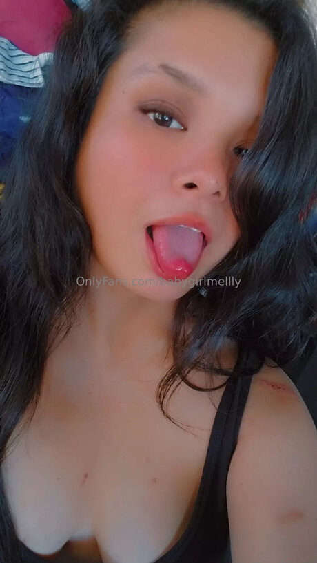 Babygirlmellly nudes star pics