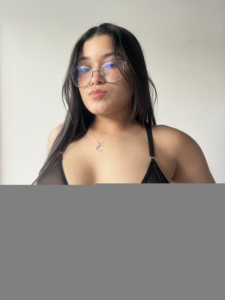 Emilymillerxx pornstar high quality pics