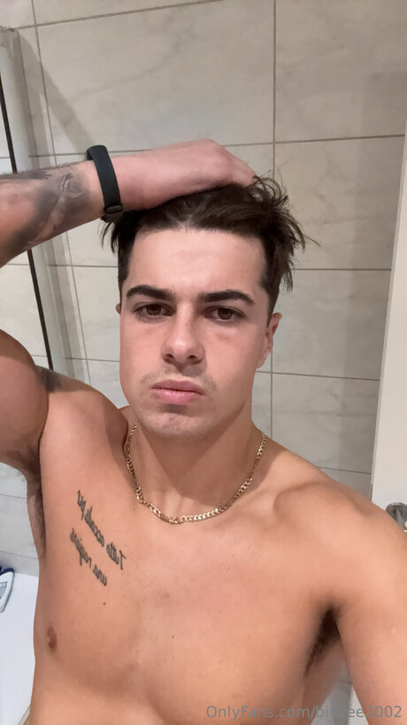 Bigzee2002 star high quality pics