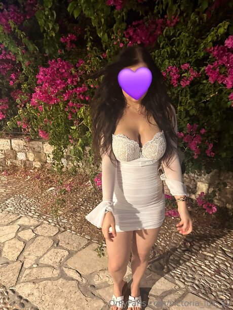 Victoria Lux 22 beautiful pornstar pic