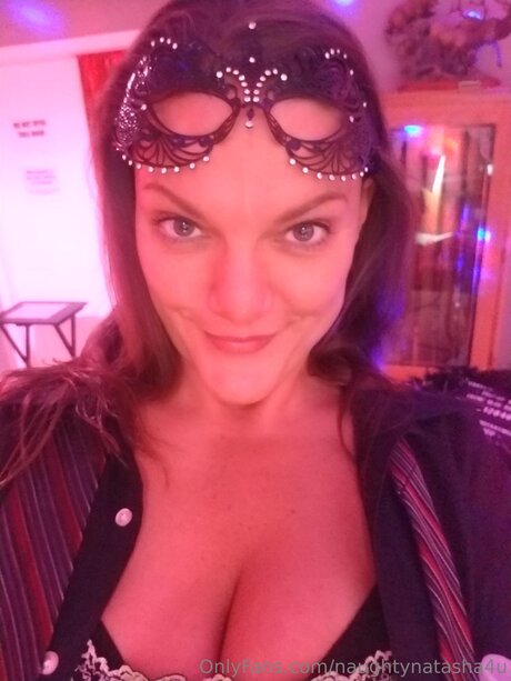 Naughtynatasha4u nude pornstar pictures