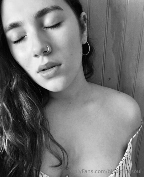 Bloomingsoul sex star pic