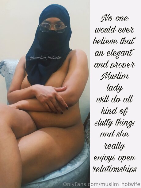 Muslim Hotwife free pornstar pic