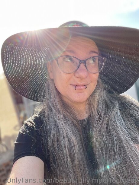 gloryhole wife onlyfans beautiful naked image