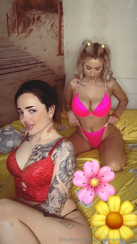 Allyalexandraaa naked actress photos