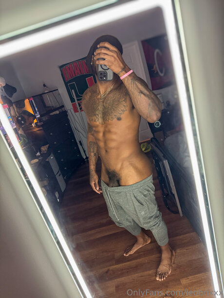 Leobrixxx model beautiful images