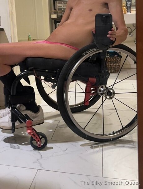 Silkysmoothquad model nice pic