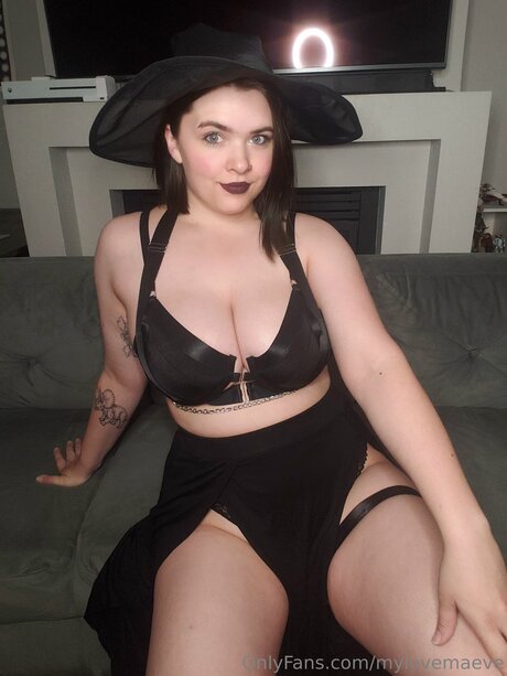 latina blowjob onlyfans sexy naked photo