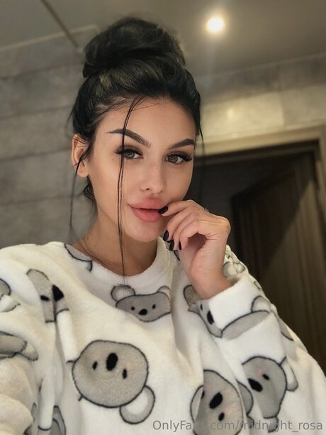 Midnight Rosa Profile Pic