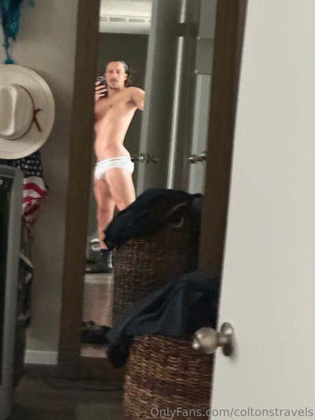 Coltonstravels star adult img