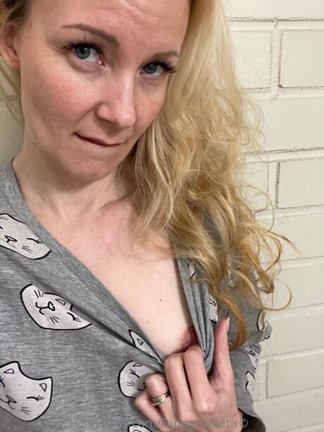 Fanny Veleta pretty star image