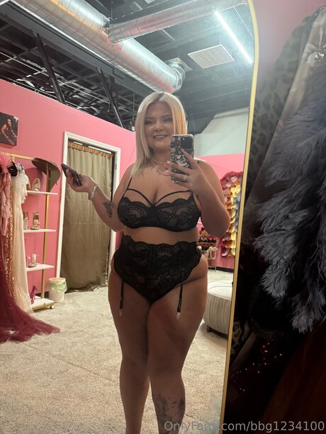 Bbg1234100 porn model picture