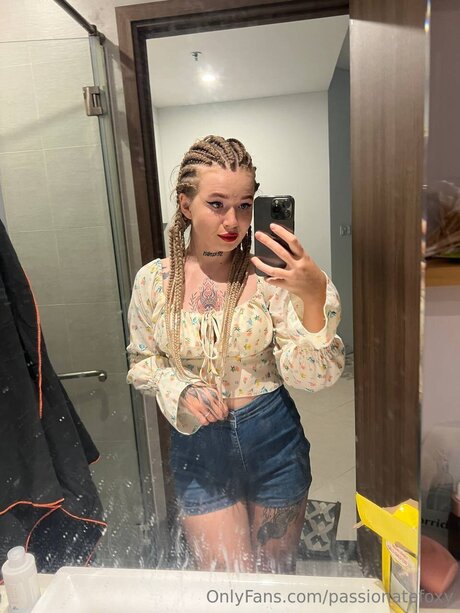 Passionatefoxy high quality actress image