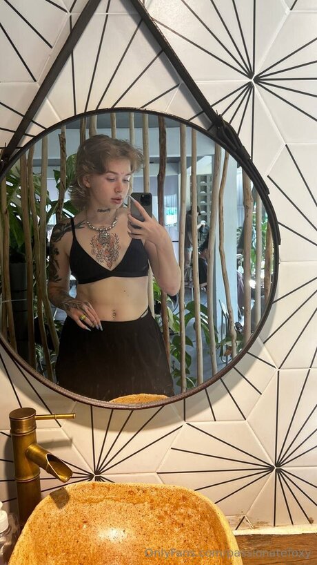 Passionatefoxy star perfect photo