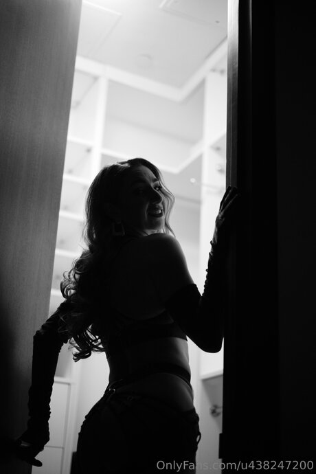 U438247200 star hd gallery