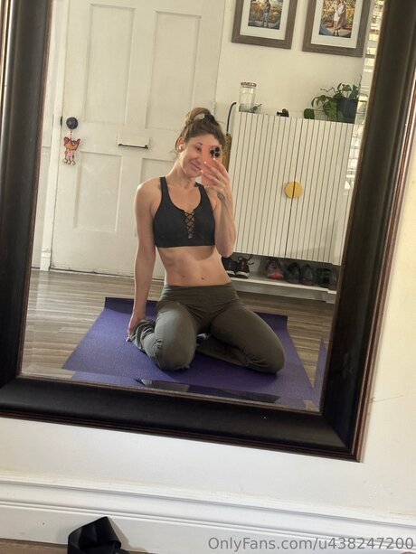 U438247200 pretty pornstar img