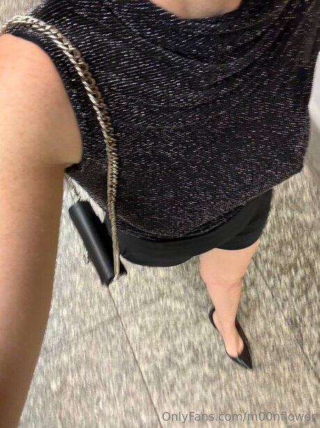 M00nflower erotic actress pics