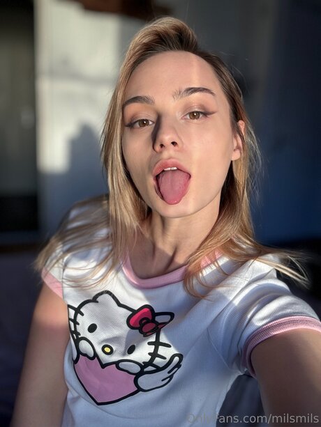 Milsmils pornstar art photo