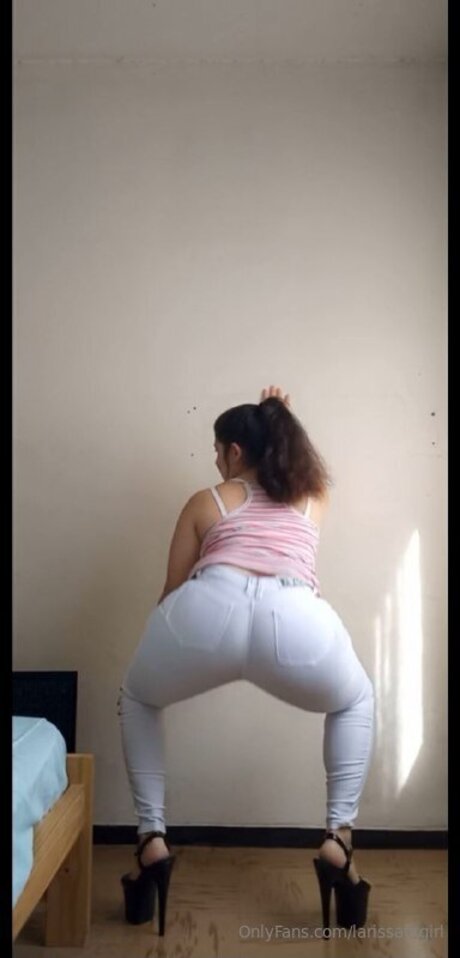 Larissafitgirl model exclusive archive