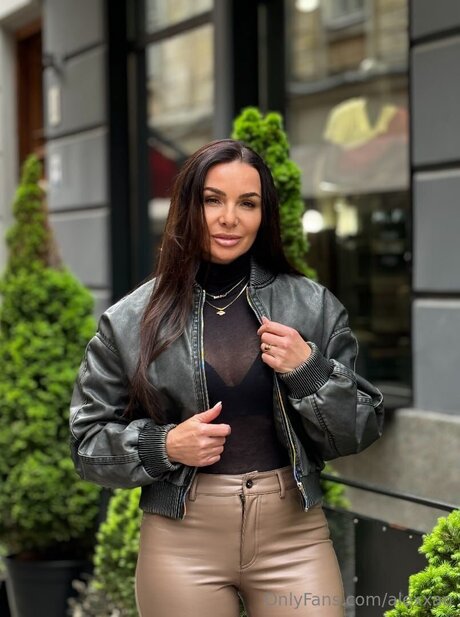 Alexxao pornstar naked img