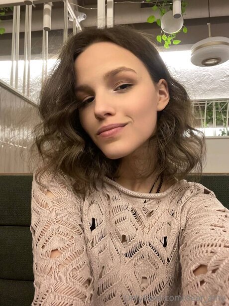 Dear Amy model sexy pictures