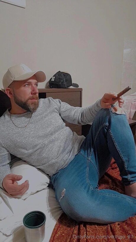 Vikingo 87 hot star image