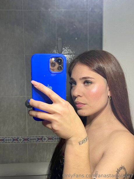 black hair onlyfans top image