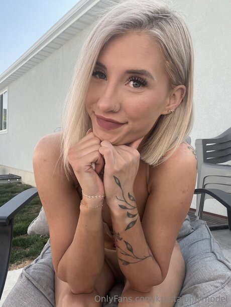 Krystalonlymodel naked model archive