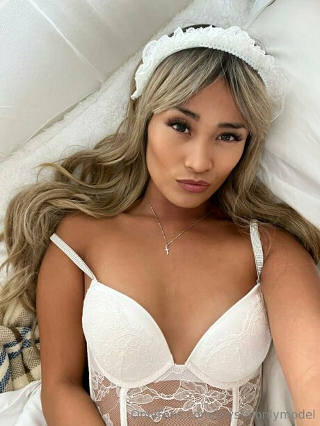 Krystalonlymodel star perfect pics