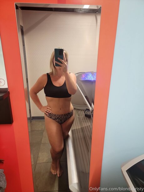 black hair onlyfans hot sexy img