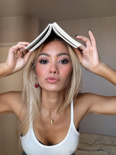 Mathya model hd photos