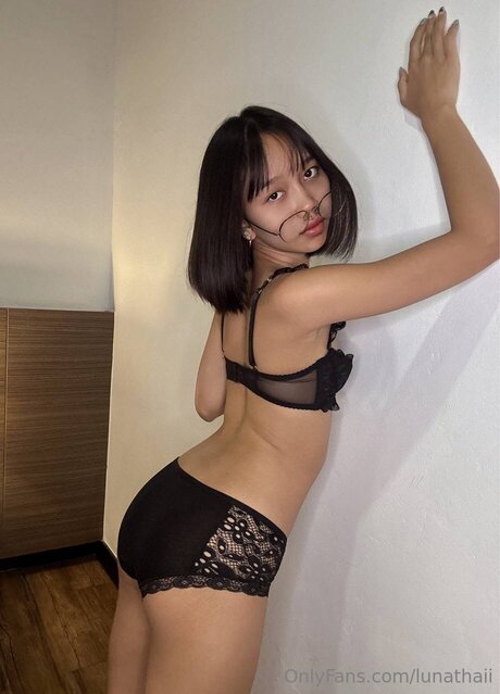 Lunathaii naked star picture