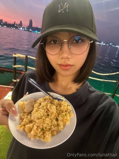 Lunathaii model perfect photos