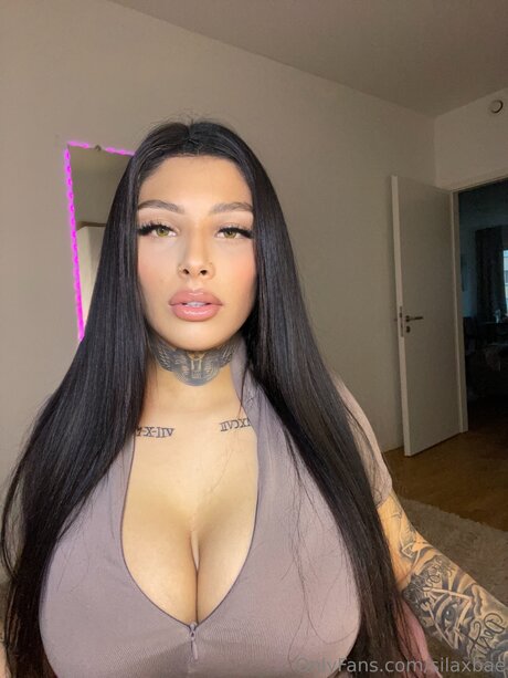 Silaxbae star top pic