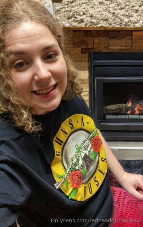 Redheadgirlfantasy porn model photo