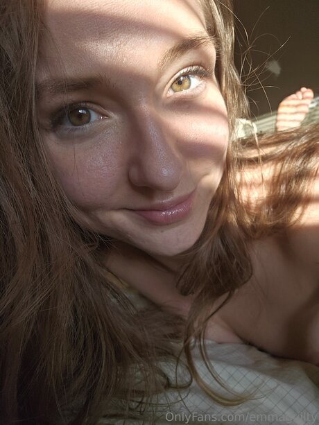 Emmaguilty model naked picture