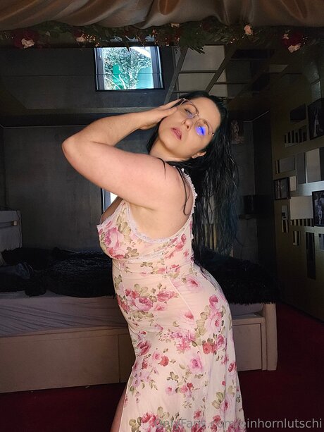 Einhornlutschi nude pornstar pic