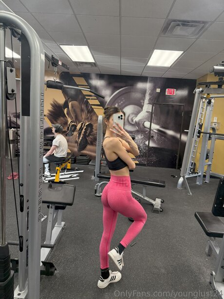 trans free onlyfans beautiful nude pic