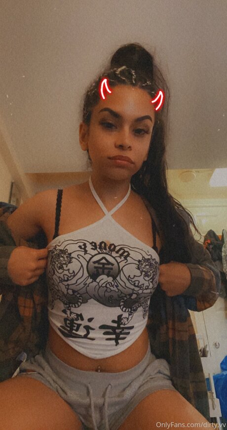 Dirty Vv model pretty img