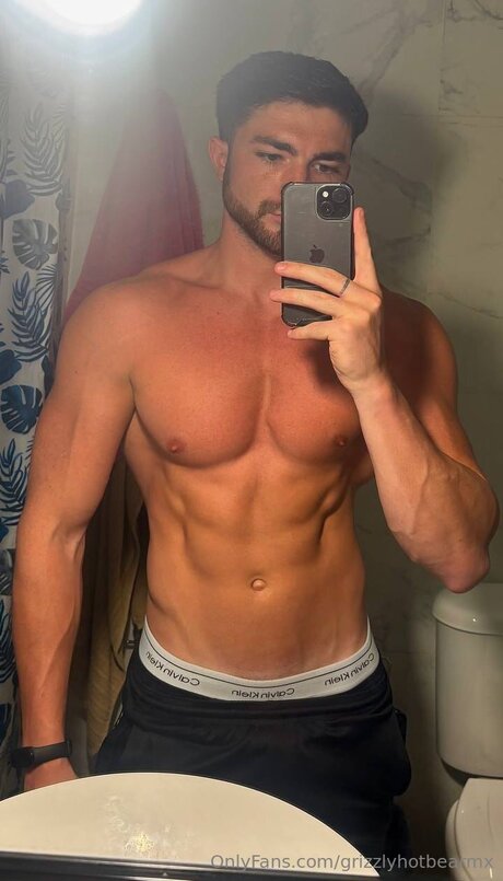 Grizzlyhotbearmx pornstar sexy photo
