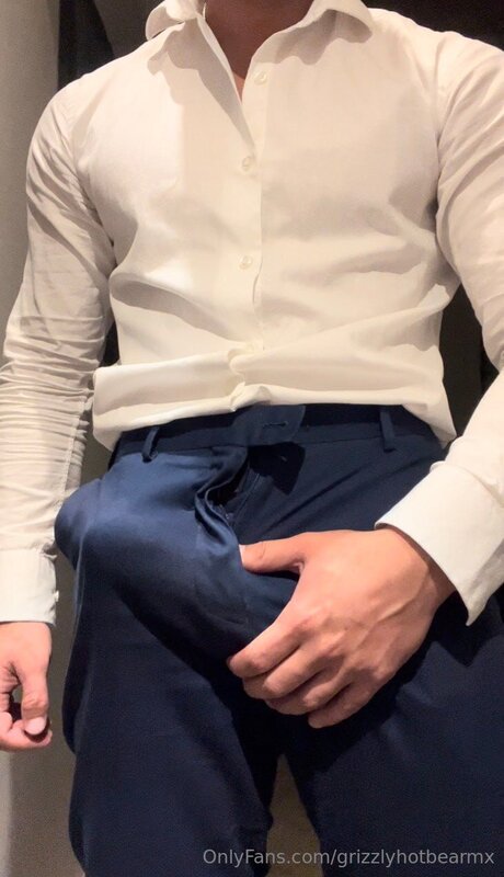 Grizzlyhotbearmx sexy model images