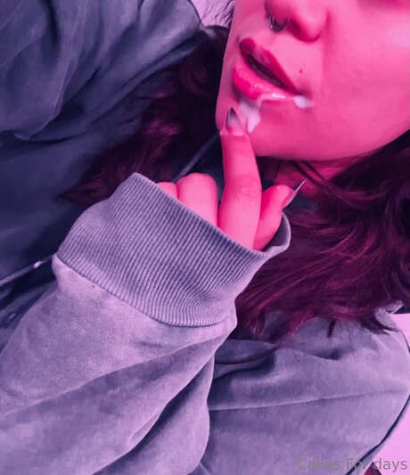 Velvet Cakes high quality star photos