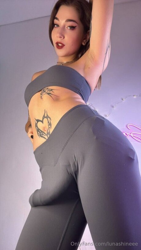 Lunashineee sex actress galleries