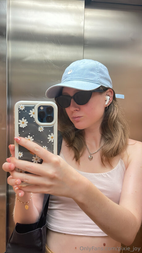 Pixie Joy model nudes image