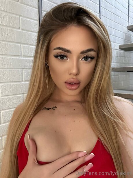 lips onlyfans beautiful nude photo