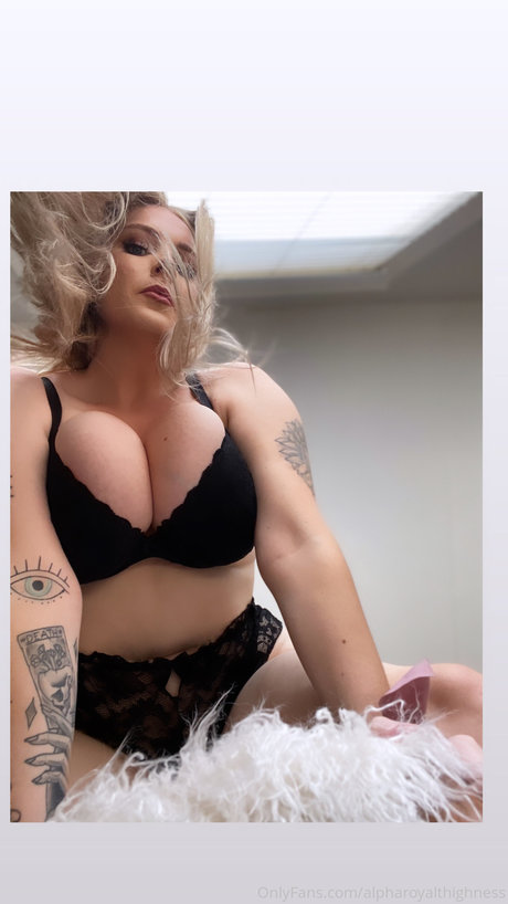 _The Royal Highness star art pics