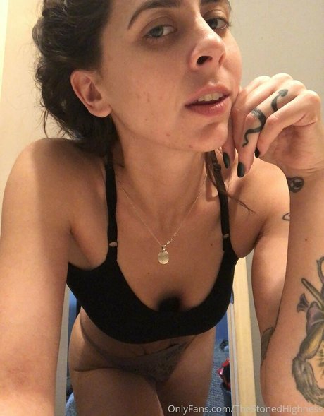 The Stoned Highness star nudes pic