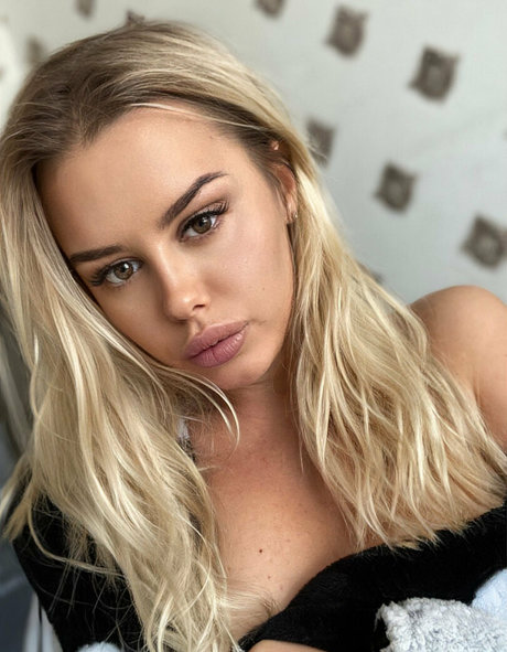 round ass onlyfans beautiful nude img