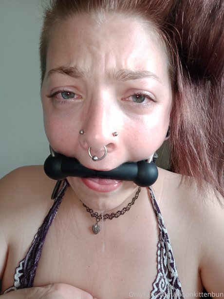 Pet Sauda model porn picture