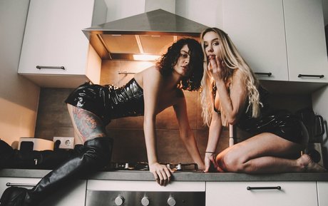 Dilnora star erotic pic